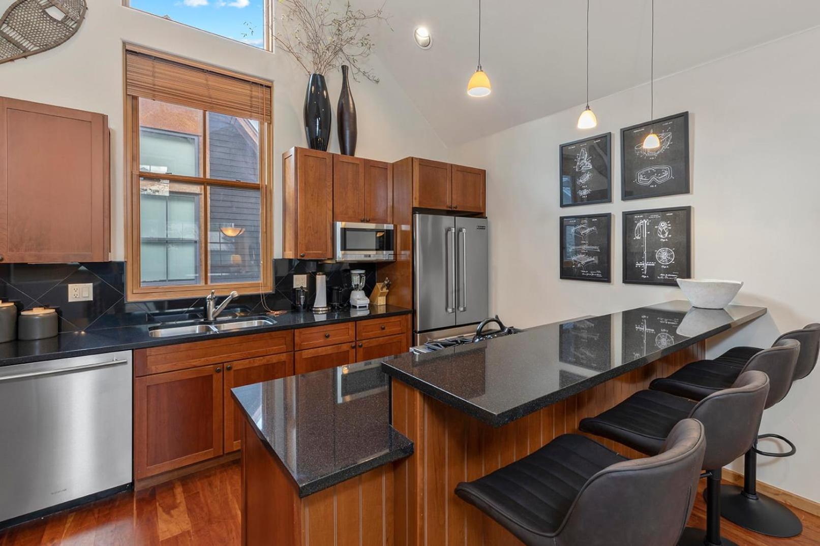 3Br 3 1 2Ba Center Of Everything New Listing On Our New Home 特柳赖德 外观 照片